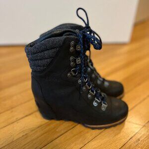 Sorel Conquest Wedge Black Leather Blue Lace Up Booties SZ 5.5